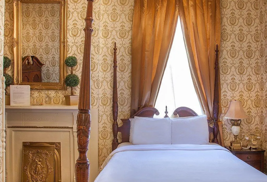 Cornstalk Hotel-1
