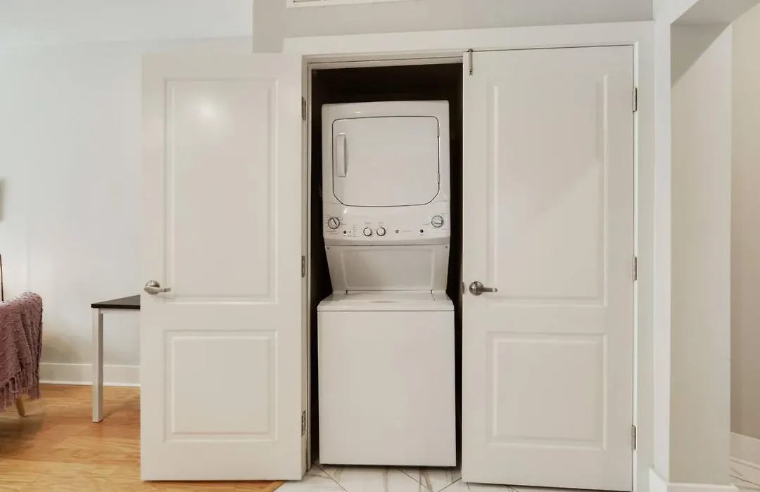 Fr Qtr Penthouse 14Th Fl-Sleeps 4 - Huge & Modern-1