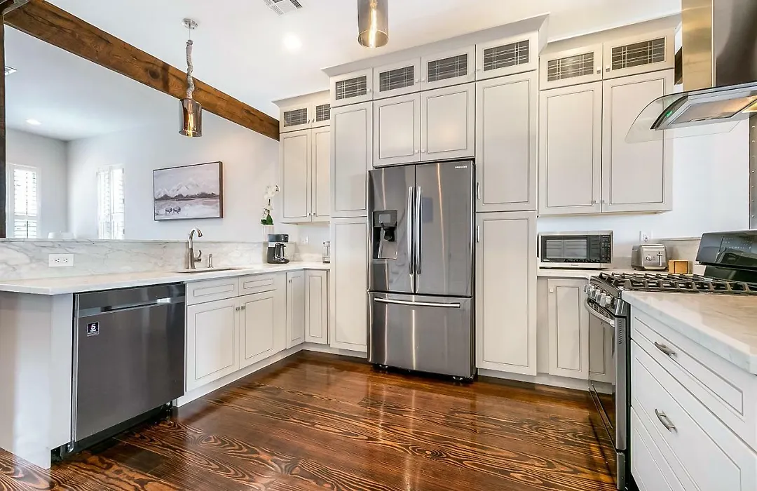 Modern, Spacious Townhouse With Luxury Amenities-1