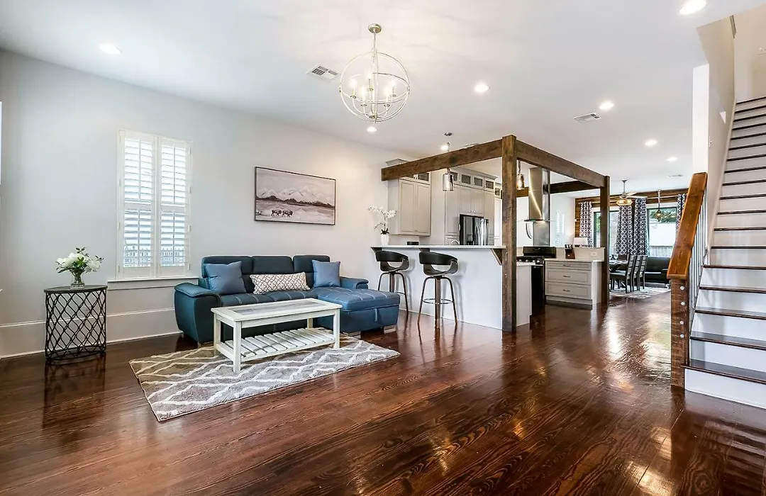 Modern, Spacious Townhouse With Luxury Amenities-1