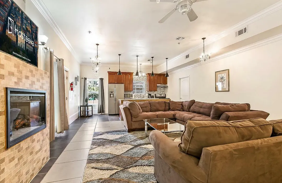 Spacious 4Br City Condo Steps From St Charles Ave-1