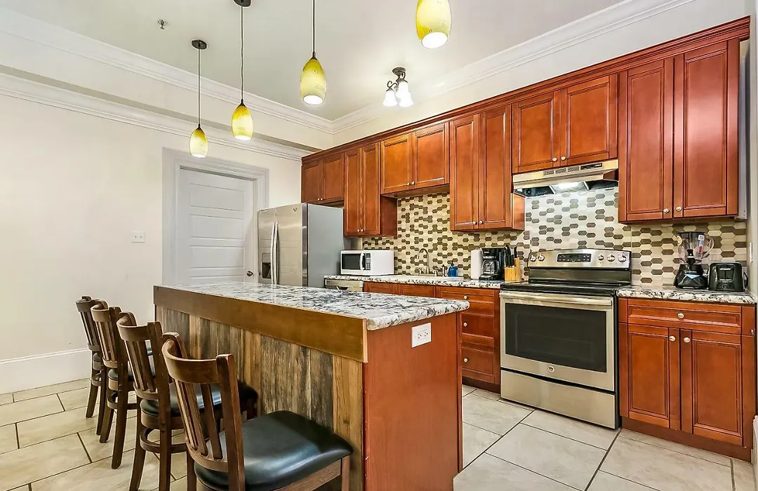 Modern 4Br City Condo 5Min Drive To Fq-1