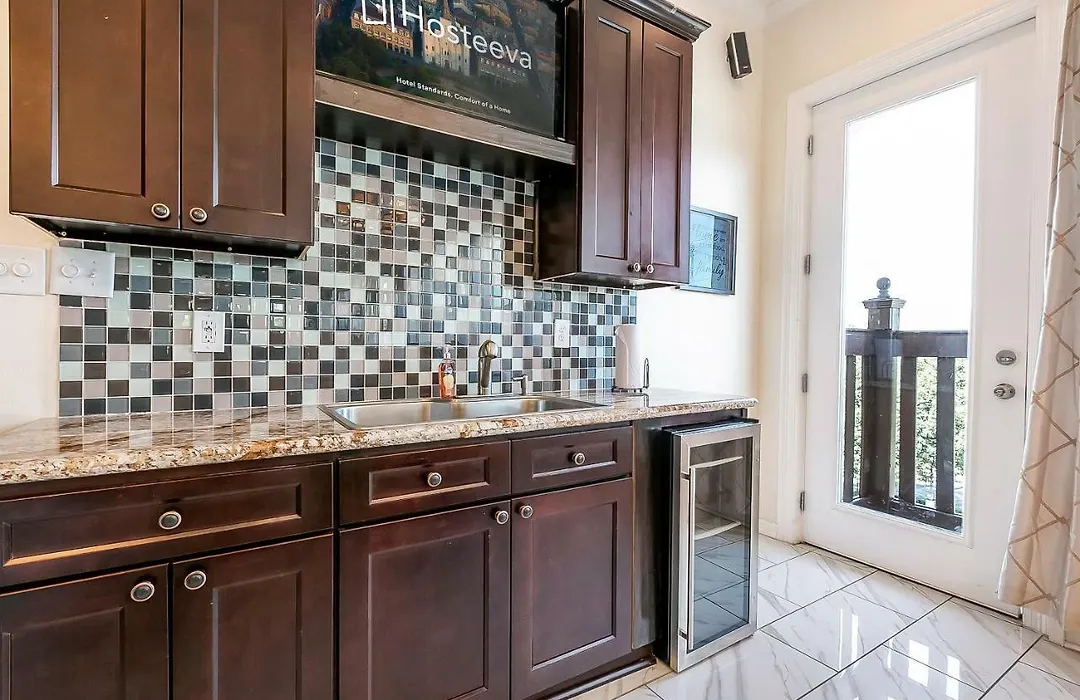 Spacious 3Br Luxury Penthouse With Balcony-1