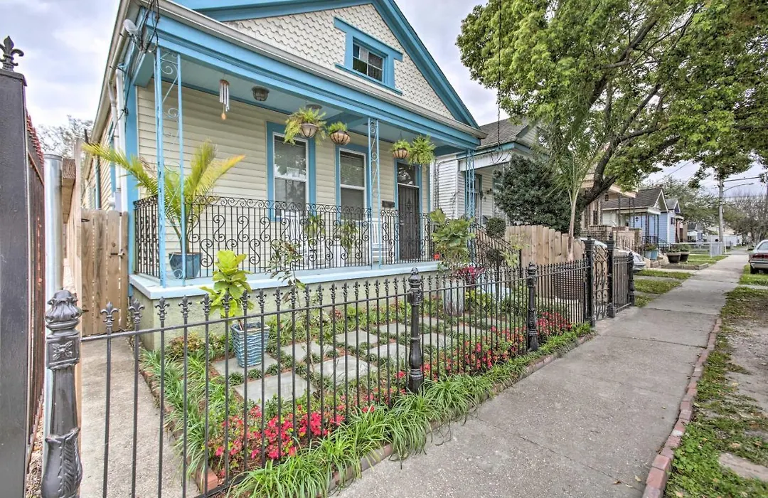 5 Mi To Bourbon Street: Central Nola Home-1