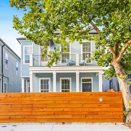 Hosteeva Chic Urban Retreat W Pool Steps To St Charles Ave And Near Bourbon St-2