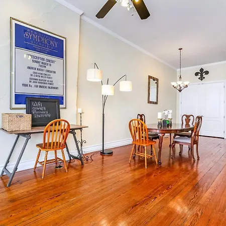 Hosteeva Huge 4-Bedroom, 2-Living Room Condo In The Heart Of New Orleans-3