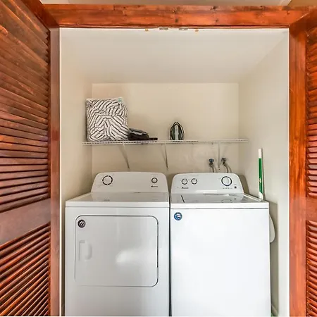 Private 3 Bedroom New Orleans Home Minutes From French Quarter Walking Distance From River-2