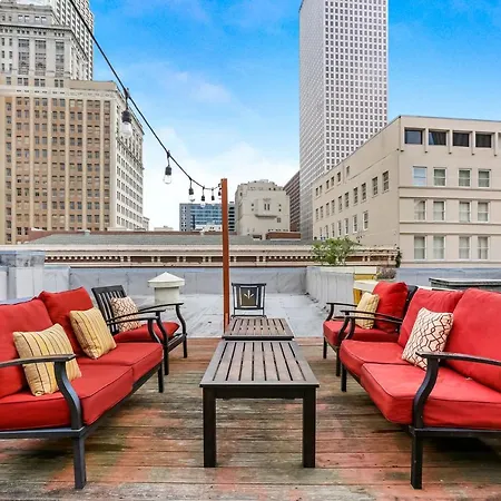 Hosteeva Huge 4-Bedroom, 2-Living Room Condo In The Heart Of New Orleans-2