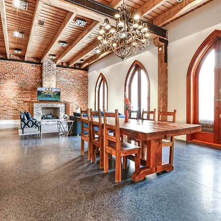 Stunning 5 Bedroom Urban Oasis Downtown Nola-2