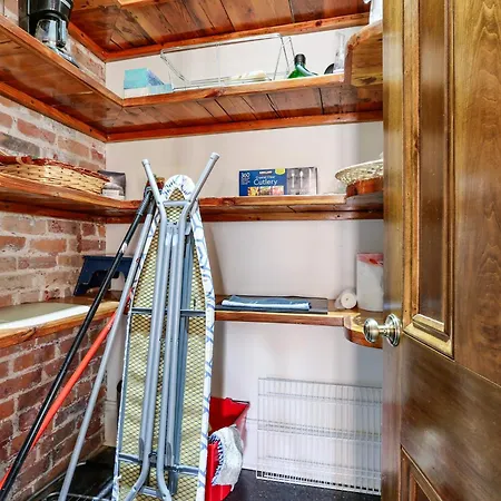Stunning 5 Bedroom Urban Oasis Downtown Nola-2