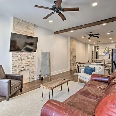 Chic New Orleans Gem With Deck Walk To Cafes!-2