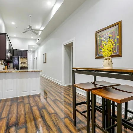 Spacious 3Br Condo In Downtown-3