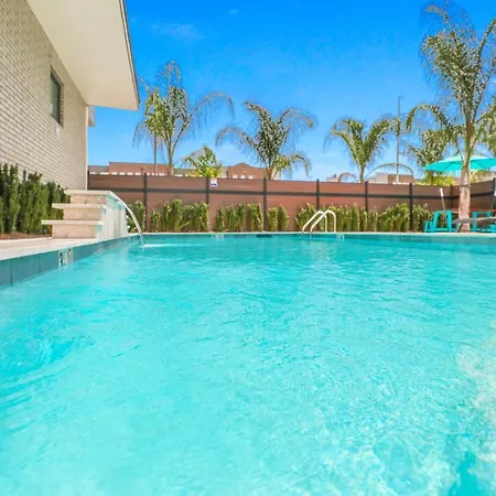 4 Bedroom New Orleans Retreat Close To City Hot Spots-2