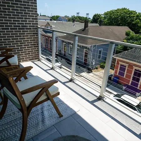 Bywater Luxury 2-3