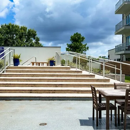 Bywater Luxury 2-2