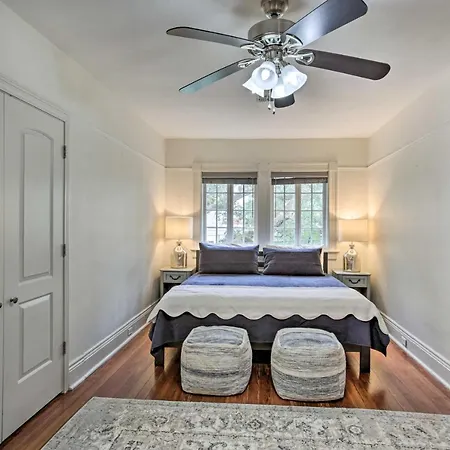 Centrally Located New Orleans Condo With Yard!-2