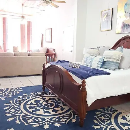 Presidential Balcony Suite Downtown New Orleans-3