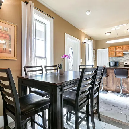 Gorgeous 3Br Urban Retreat-2