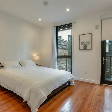 3-Story Luxury Residence - French Quarter - Unit 204-3