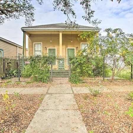 Half-Mi To French Quarter: Rustic Nola Home-3