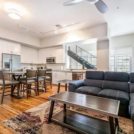 Modern Condos Close To City Attractions-2