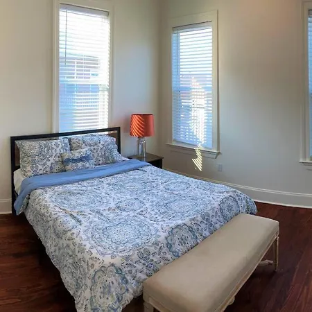 La Belle Veranda Villa- 3QueenBeds/2Baths Sleeps 6-8-3