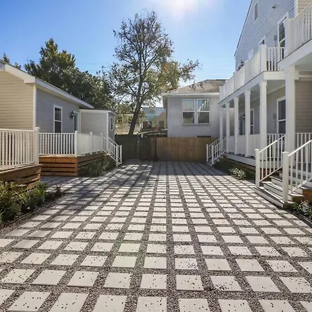 La Belle Veranda Villa- 3QueenBeds/2Baths Sleeps 6-8-2