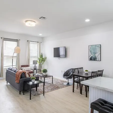 Vibrant Luxury Downtown Loft 2833 Nola-3