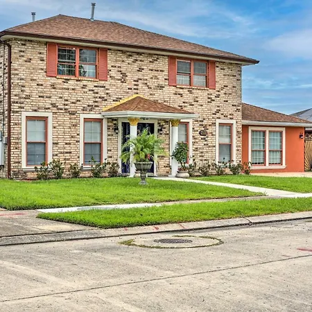 Major Manor New Orleans Home With Pool And Game Room-3