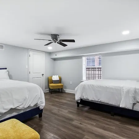 Luxury Spacious Uptown 2 Bedroom In Historic Area-2