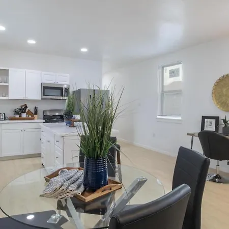 Vibrant Blue Luxury Apartment 2316-3