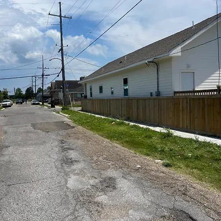 Cherry'S Nola Home-3