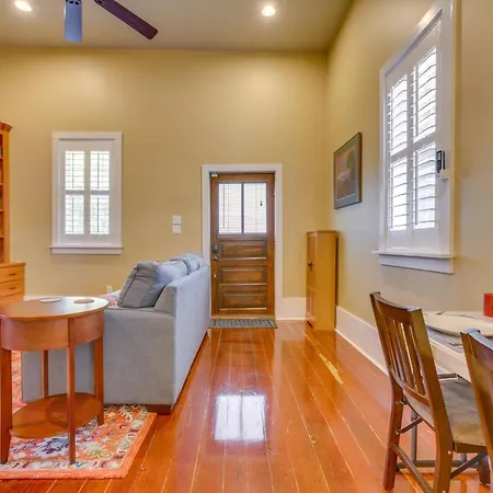 Cozy New Orleans Getaway Near Magazine Street!-3