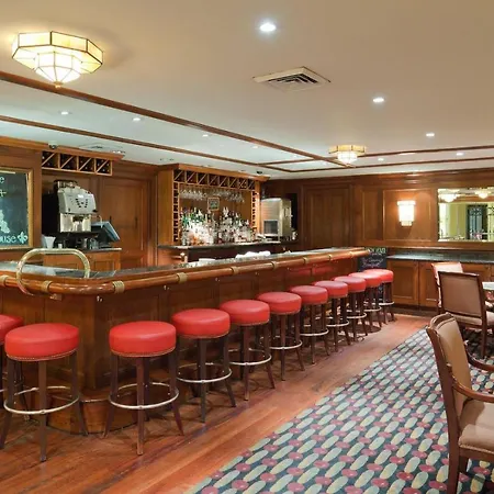 Beautiful Unit At The Heart Of Bourbon Street-2