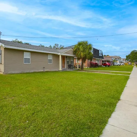7 Mi To French Quarter Nola Abode With Home Theater-3