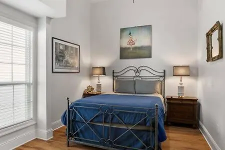 Timeless Elegance Historic Nola Haven 2Bd-3
