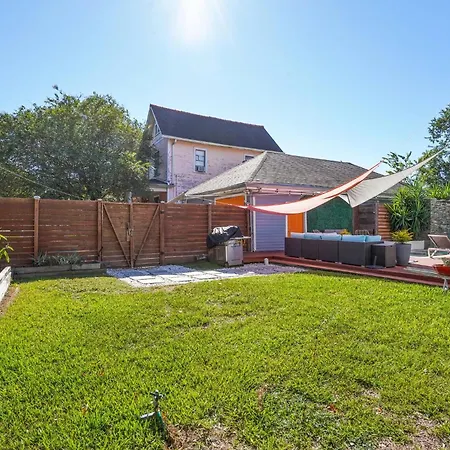 Grandcraftsman Style Home With Pool And Hot Tub/ Center To All Of New Orleans-2