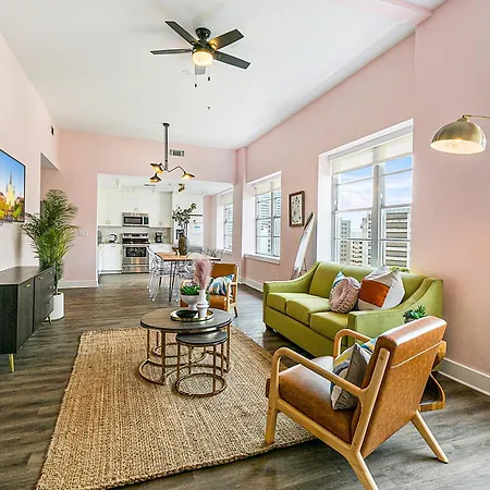 Exquisite 4 Bedroom Luxury Condo Just Steps From The French Quarter-3