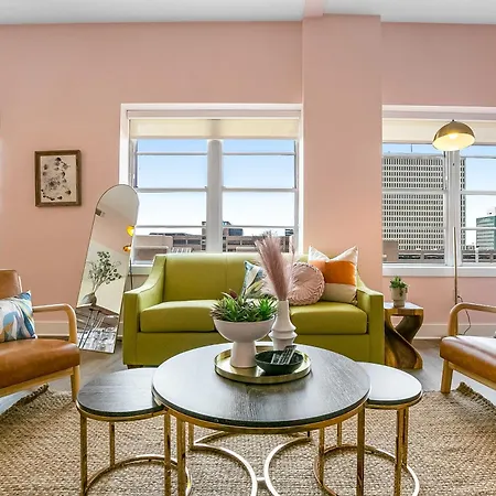 Exquisite 4 Bedroom Luxury Condo Just Steps From The French Quarter-2