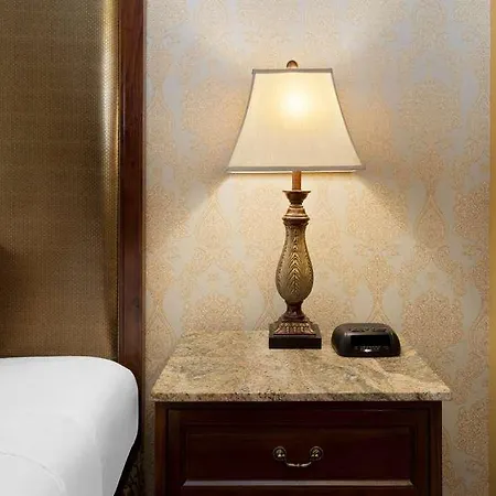 Lafayette Luxurban. Trademark-2