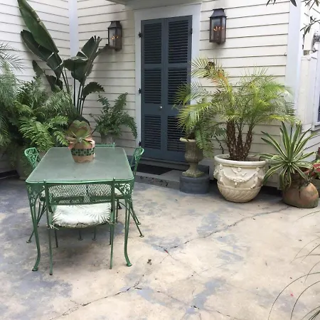 Cozy Apartment In The Marigny-3
