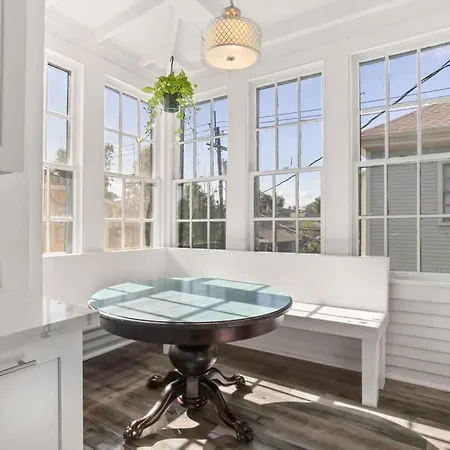 Spacious Mid City 1Bd On The Canal Streetcar Line-2