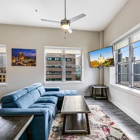 2Br Spacious Condos Downtown New Orleans-3