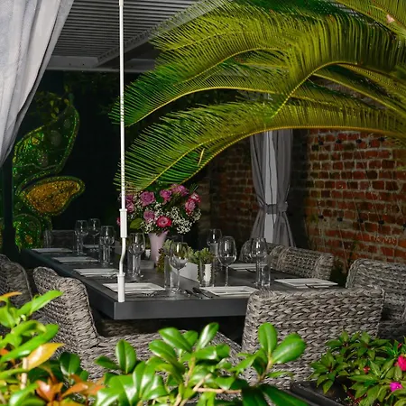 Five Br - Sleeps 10! Steps From French Quarter-2