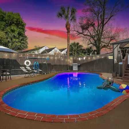 Lux Brand New! Beautiful House W/ Pool & Hot Tub-2