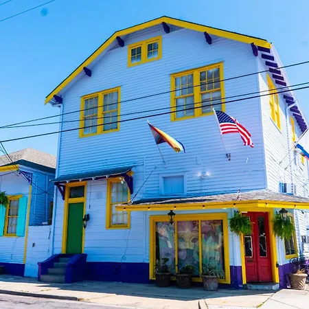 Historic Mardi Gras Inn-3