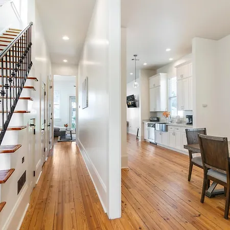 Amazing 3Br Cottage Off St Charles With Pool-3