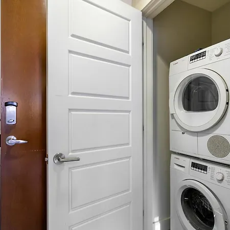 Cozy Studio Near French Quarter, Superdome, Canal And Bourbon Streets!-2