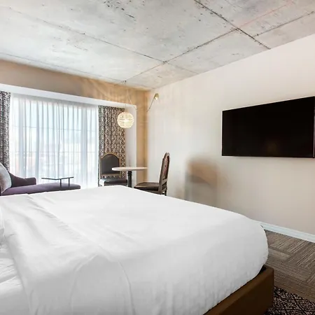 Cambria Hotel New Orleans Downtown Warehouse District-3