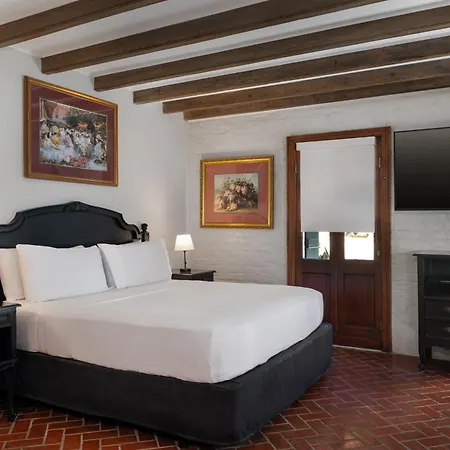 Chateau Hotel-3
